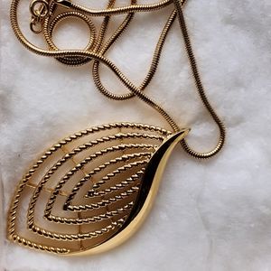 Trifari vintage gold necklace